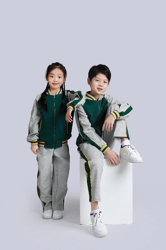 校服.jpg